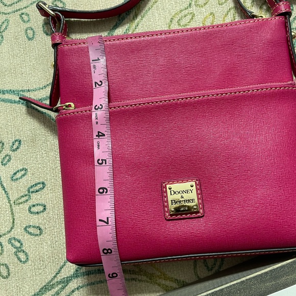 Dooney & Burke crossbody bag - Picture 7 of 8